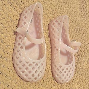 Old Navy girls jelly-like shoes, size 9 (toddler sizing).